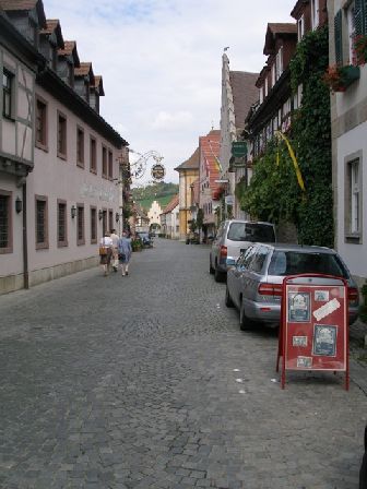 Hauptstrasse-sommerhausen in Sommerhausen